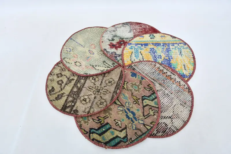 Blaue und gelbe ethnische Tischsets, traditionelles Esszimmerzubehör