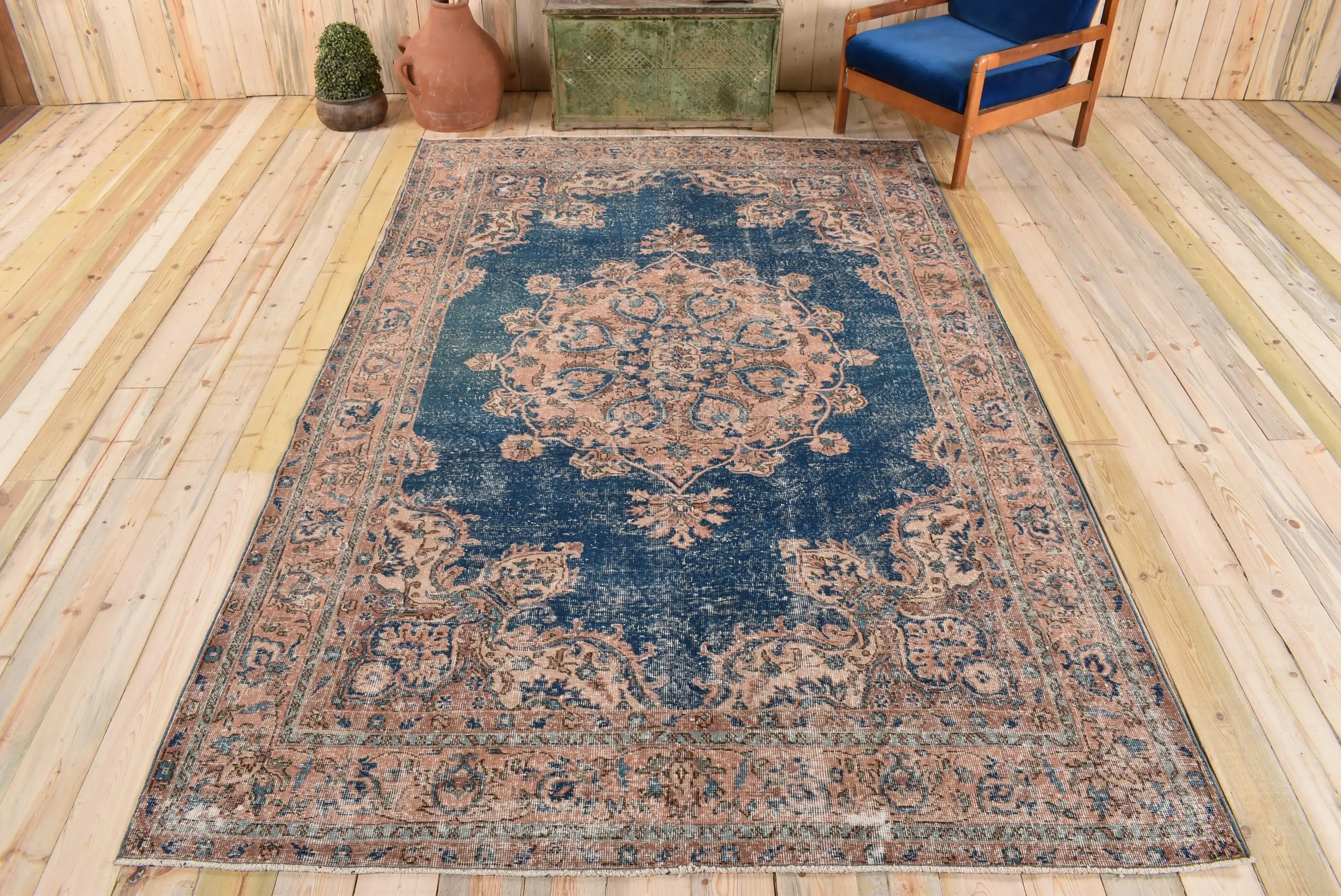 Türk Vintage Halısı, Büyük 6.6x10.3 ft (200x314 cm) Halı, Mavi Hayvan Baskılı Yün Halı - 1