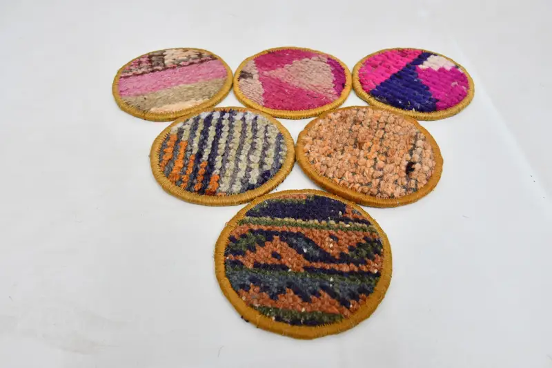 ボヘミアンラウンドコースター、ブルーとピンクのエスニックコースター