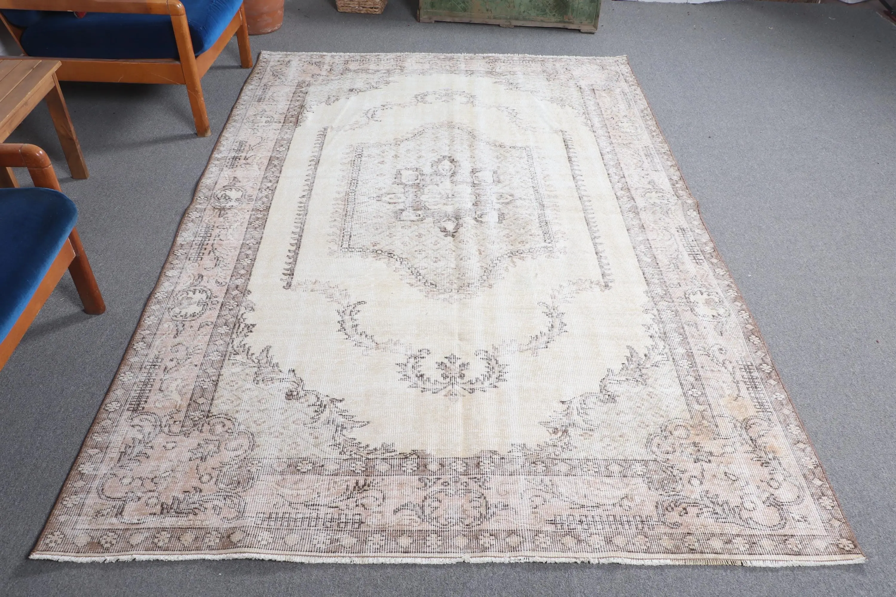 5.4x8.3 ft Türk Halısı, Vintage Büyük Halı, Beyaz Kahverengi İkat Halı - 1