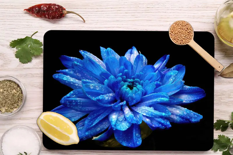 モダンなブルーフラワーガラスまな板、滑り止め足付き