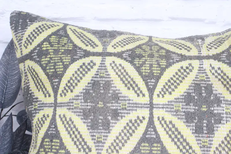 Yastık kasası, Türk Kilim yastığı, kanepe yastığı, 24x24 sarı yastık, destek yastığı, Türk yastığı, ev dekorasyonu yastığı - 2