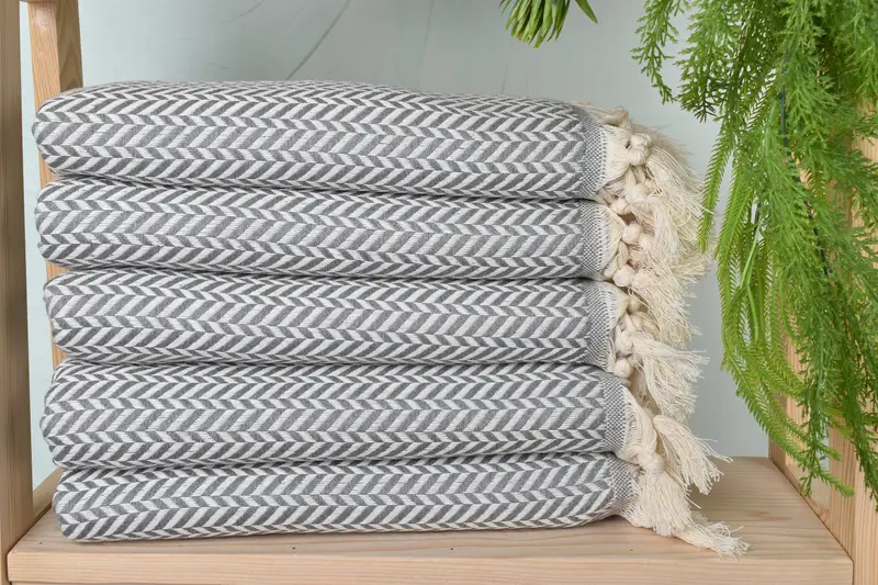 Oversized lightweight Turkish bath towel USA, Bridal Party Gifts, Gifts For Him, 70x40 Cotton Chevron Towel, Personalized Towel, Bath towel - 2