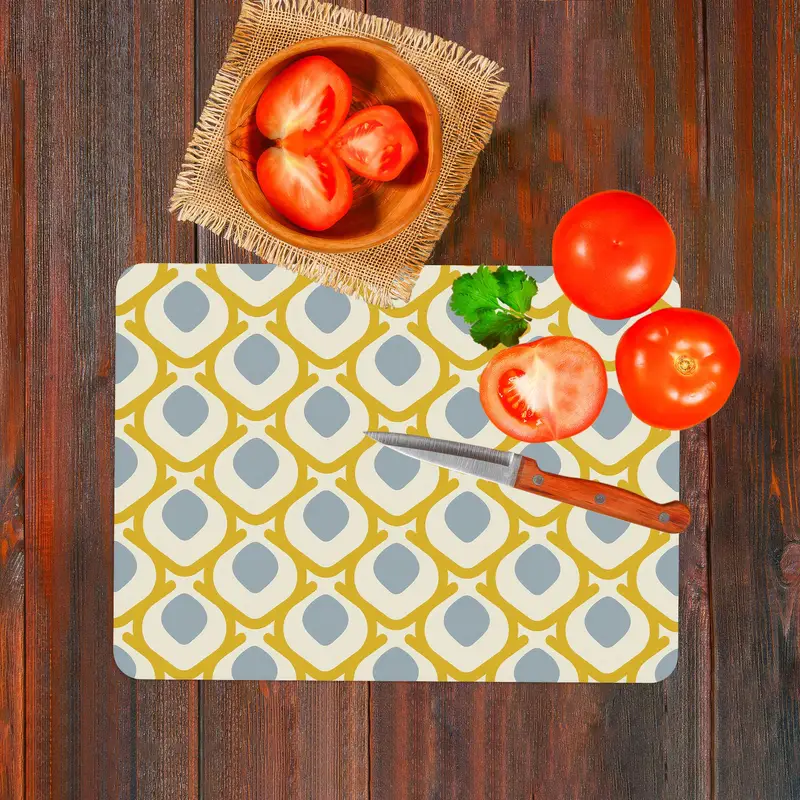 Geometrik Cam Kesme Tahtası, Kaymaz Ayaklı Modern Mutfağın Vazgeçilmezi