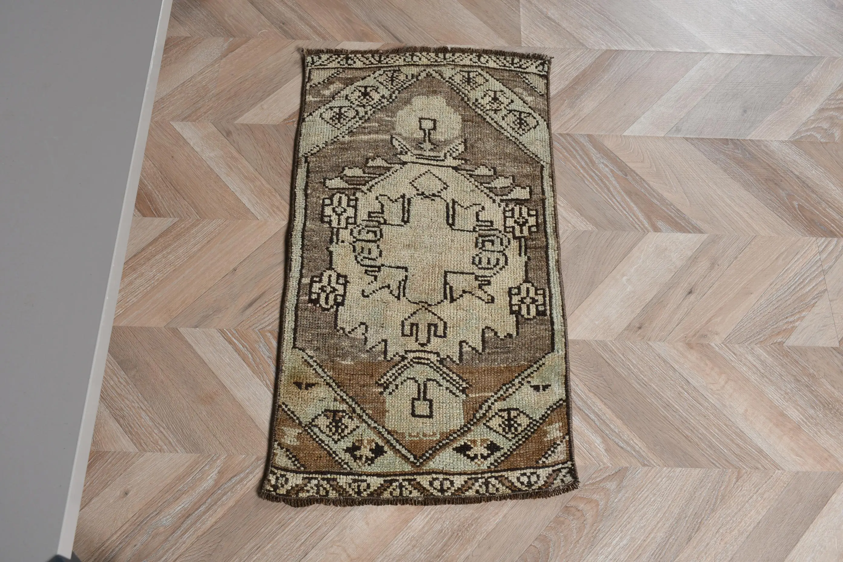 1.4x2.6 ft Turkish Small Rug, Vintage Brown Moroccan Rug - 1