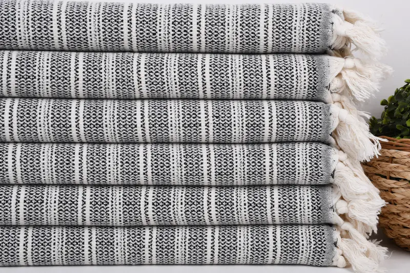 Türk havlu monogramı, 32x18 pamuklu düz havlu, gelin için hediye, kişiselleştirilmiş hediyeler, misafir havlu, mutfak havlusu, düğün iyiliği, en iyi arkadaş hediyesi - 2