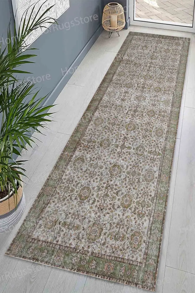 Alfombra con estampado étnico floral: marrón, verde, diseño moderno