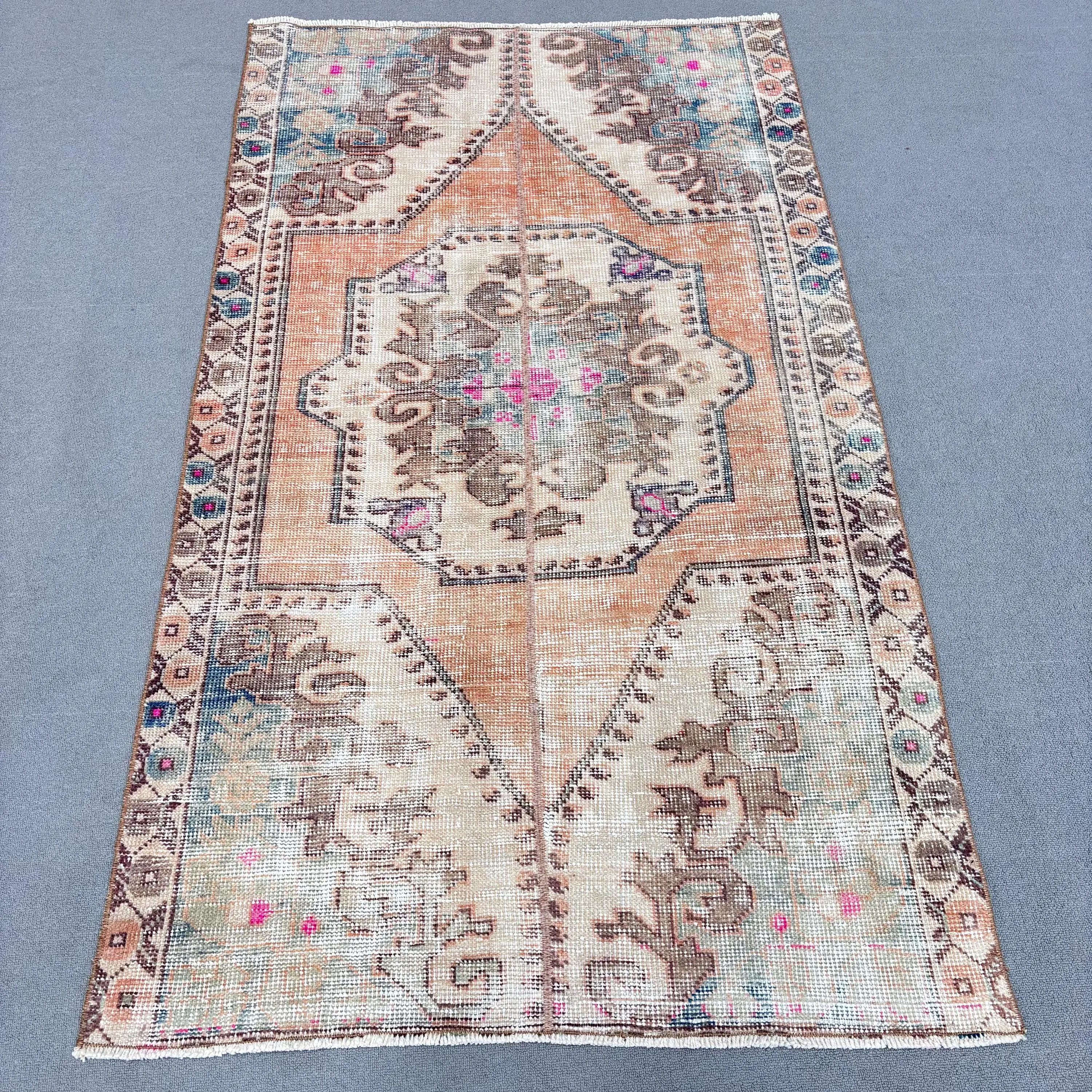 3.4x5.9 ft Vintage Halı, Türk Halısı, Kahverengi Bordürlü Yün Halı - 1