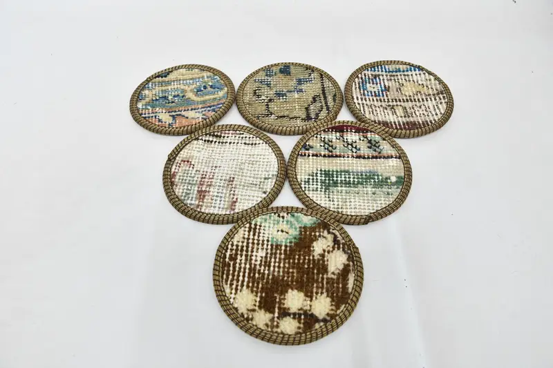 Böhmische runde Untersetzer, Braun und Beige, Set aus sechs Untersetzern