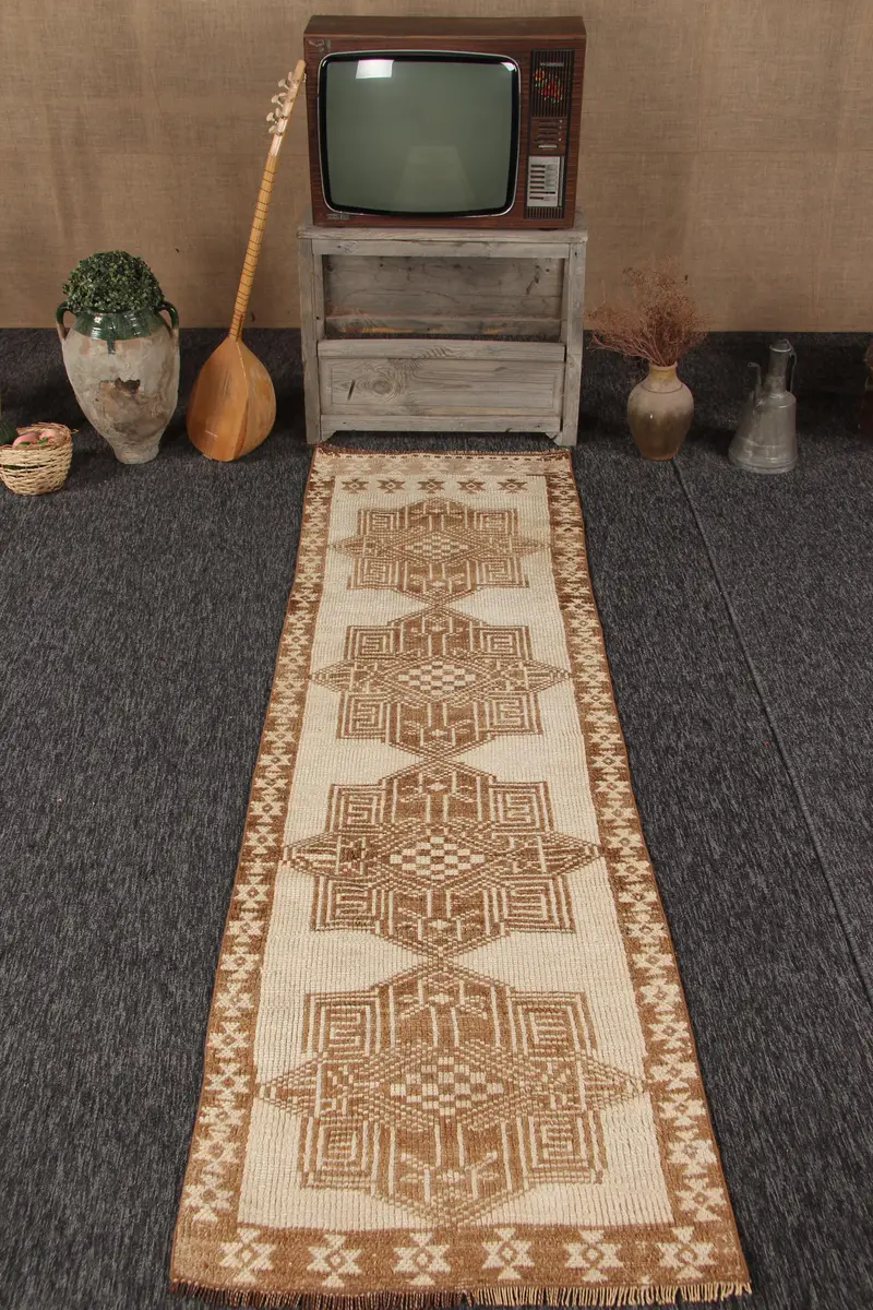 2.6x8.2 ft Türk Halısı, Vintage Yolluk Halısı, Kahverengi Beyaz Çiçekli Yün Halı - 1