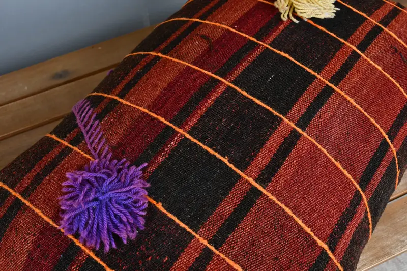 Pillow, Indoor Cushion Case, Nomadic Pillow Case, Handmade Kilim Cushion, Home Decor Pillow, 16x24 Red Cushion Case, Vintage Kilim Throw Pillow - 4