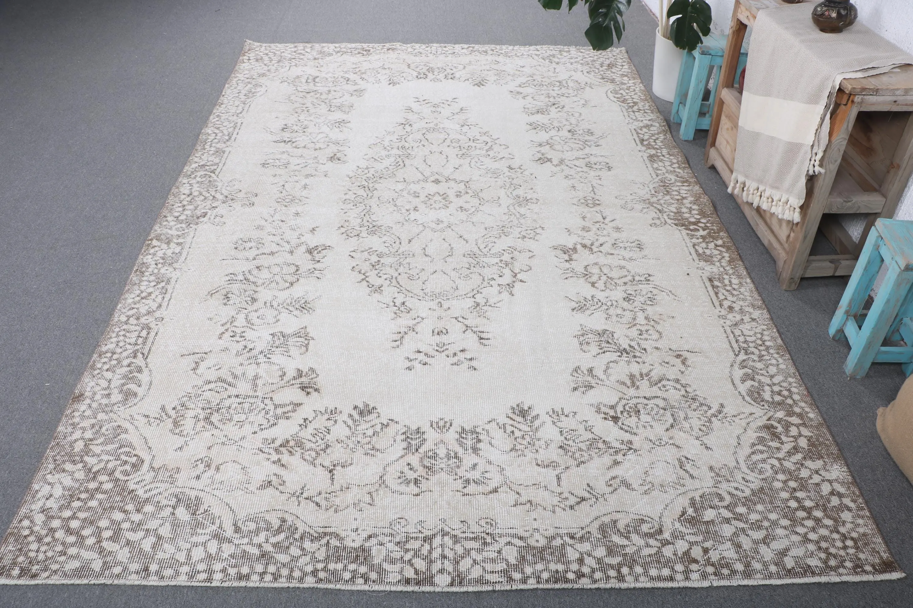 Vintage Halı 6x9,3 ft (183x283 cm), Beyaz Türk Halısı - 1
