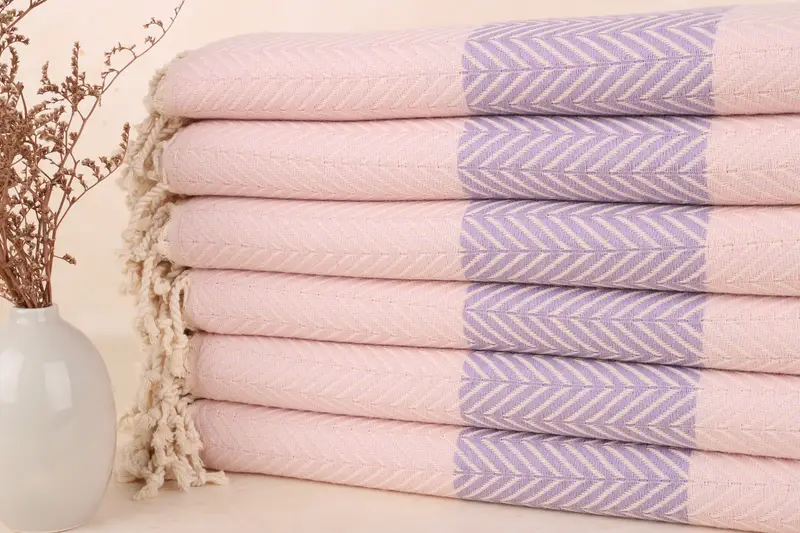 Personalisiertes rosa-lila türkisches Chevron-Strandtuch, 40 x 71 Zoll