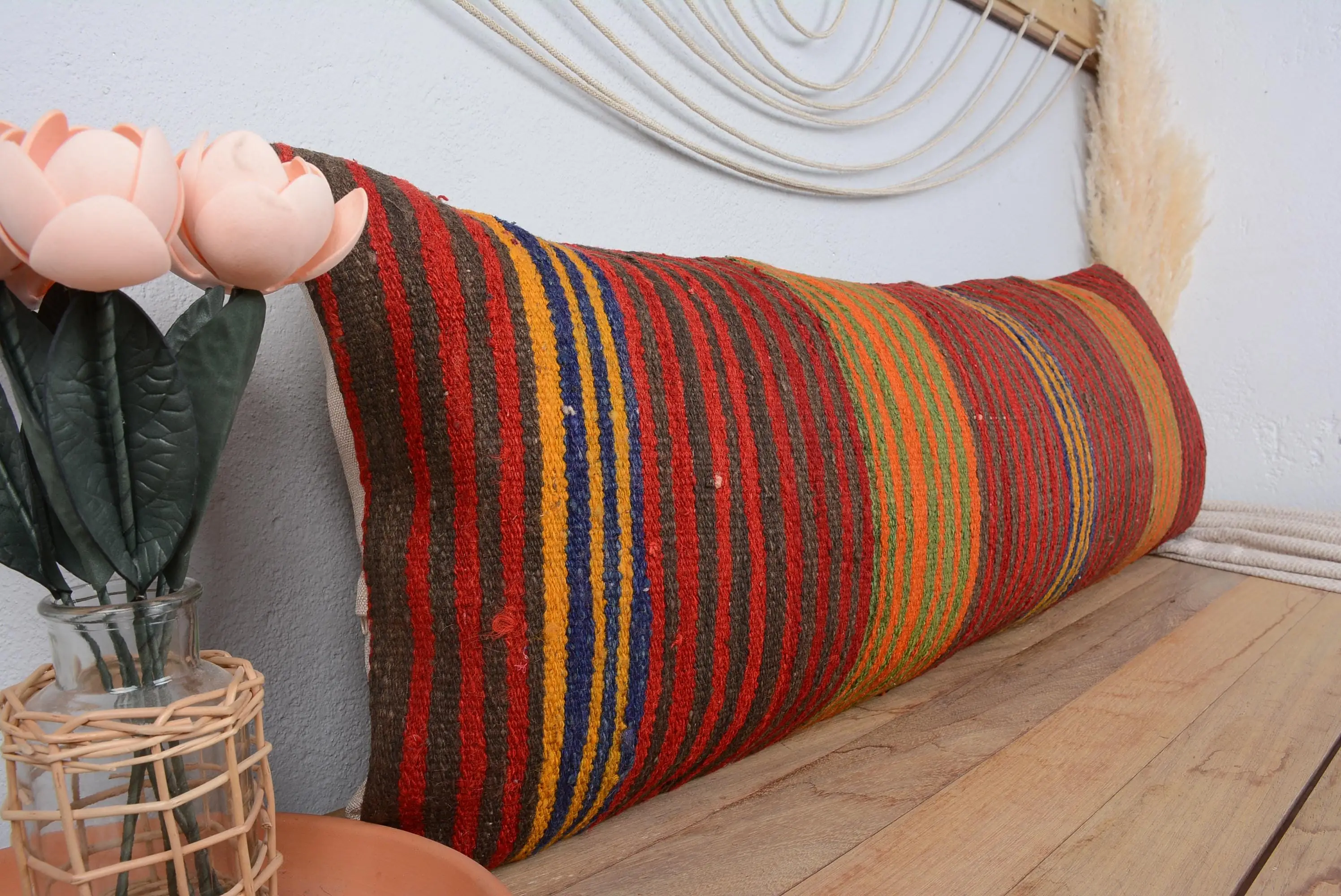 Kırmızı ve turuncu çizgili dekoratif yastık, 16x48 inç, işlemeli pamuklu yastık - 1