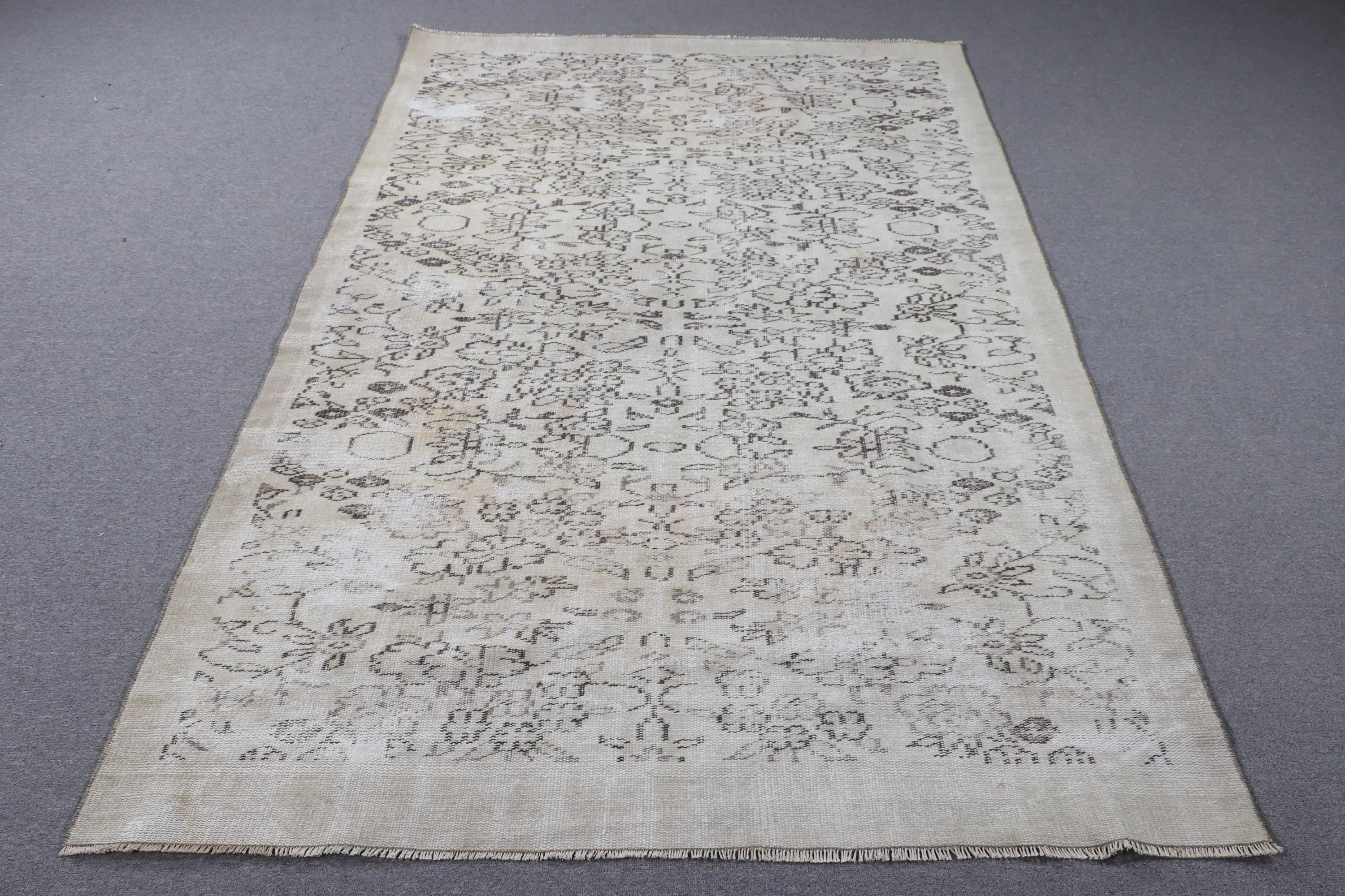 Türk Vintage Halı, 5.1x8.3 ft Halı, Beyaz Siyah Kamuflaj Halı - 1