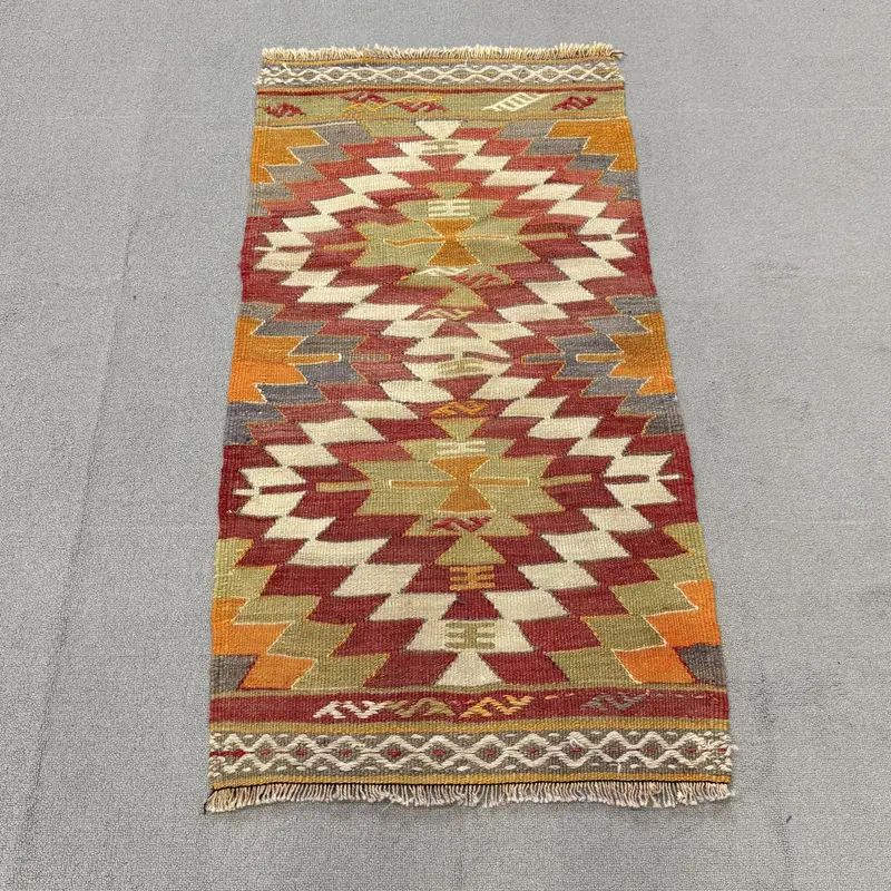 Kilim Halı, 2x3.7 ft Türk Halısı, Kırmızı Bitkiler ve ağaçlar Halı Yünü - 1