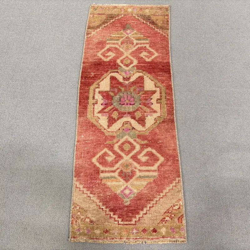 Kırmızı İkat Halı, 0,9x3,2 ft Zarif Bej Vurgulu