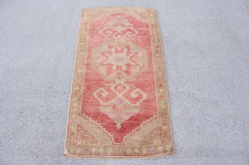 レッドラグ、1.5x2.9フィートのソリッドコンフォート