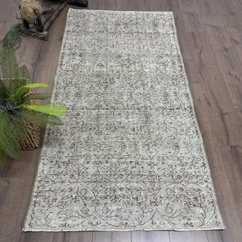 Alfombra Ombré verde de 3,3x6,6 ft, elegantes detalles en morado