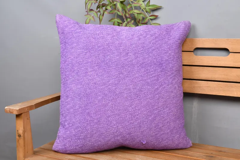 Almohada de lanzamiento púrpura del suroeste hecha a mano, cojín bordado 24x24