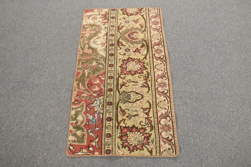 1.8x3.3 ft Oushak Vintage Rug, Red Patchwork Turkish Rug Wool - 1