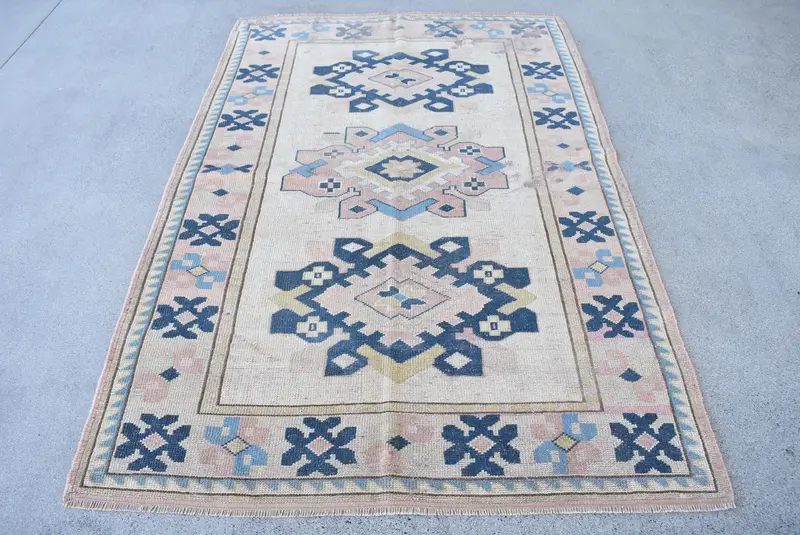 Turkish Area Rug 4.7x7.1 ft (142x216 cm), Oushak Beige Ikat Vintage Rug - 1