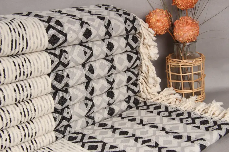 Personalized Diamond Towel Black-Light Gray Organic Cotton, 40x71 Inches