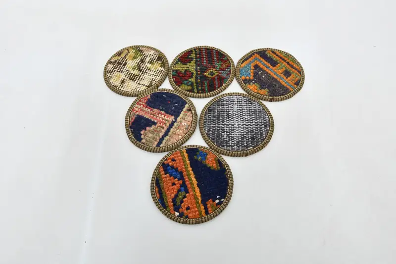 Juego de posavasos redondos bohemios, posavasos azules y naranjas