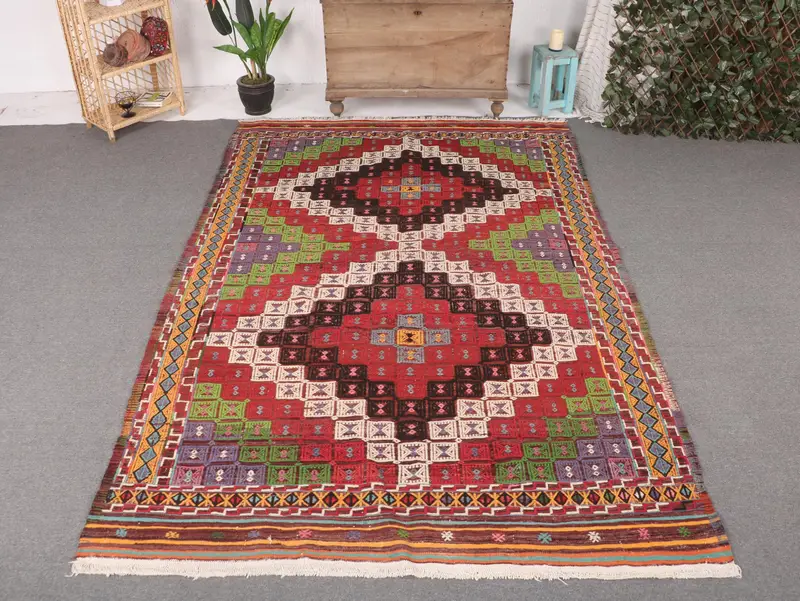 Red & Green Rug, 6,1x9,3 ft Geometric Floral Design
