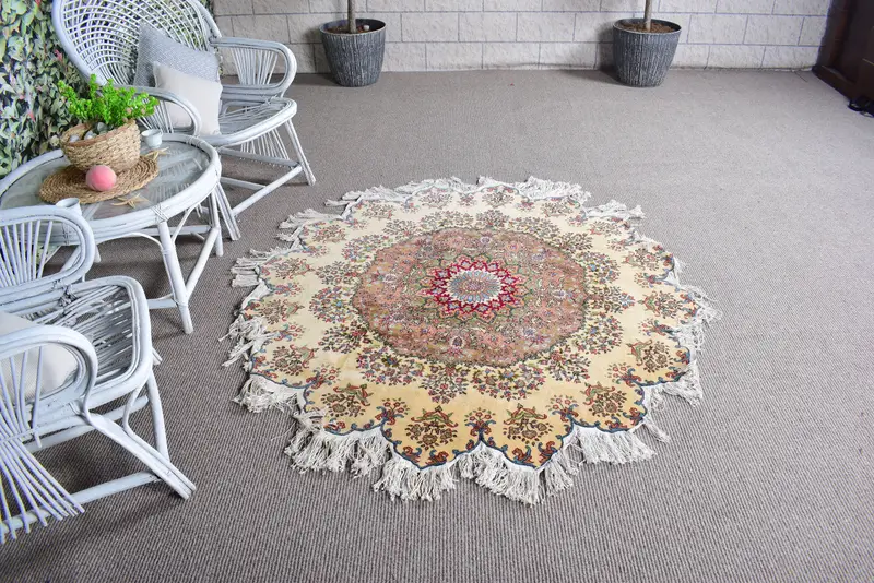 Alfombra Elegante Beige y Rosa, 1,5x1,5m Diseño Geométrico a Rayas