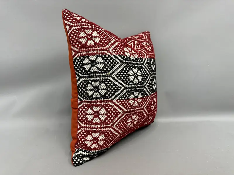 Antique Pillows, Gift Pillow, 18x18 Red Cushion Case, Home Decor Pillow, Patio Pillow Cover, Cozy Throw Cushion, Pillow Case - 2
