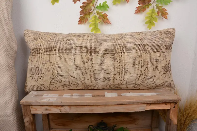 Beige & Braun besticktes Wurfkissen, Vintage Florales Rechteckkissen