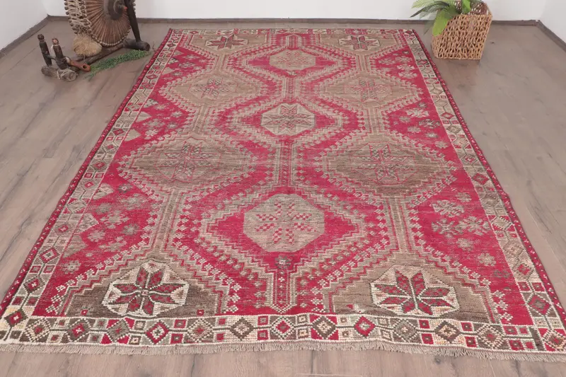 Türkischer Vintage-Teppich, 186 x 279 cm, roter Oushak-Wollteppich - 1