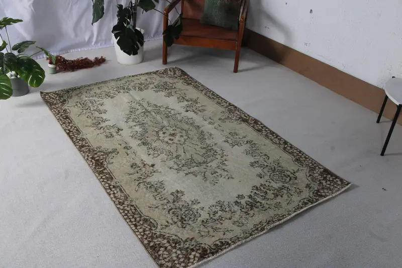 Turkish Oushak Rug 3.8x6.3 ft, Brown Gray Floral Wool Vintage Rug - 1