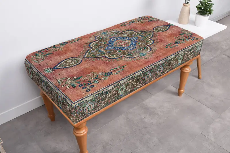 キリム風のオットマン、収納付きモジュール式ソファセット