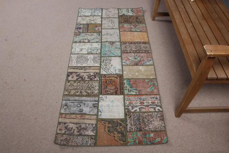 グリーン、ベージュ サウスウェスタン ラグ、2.5x5.3フィート