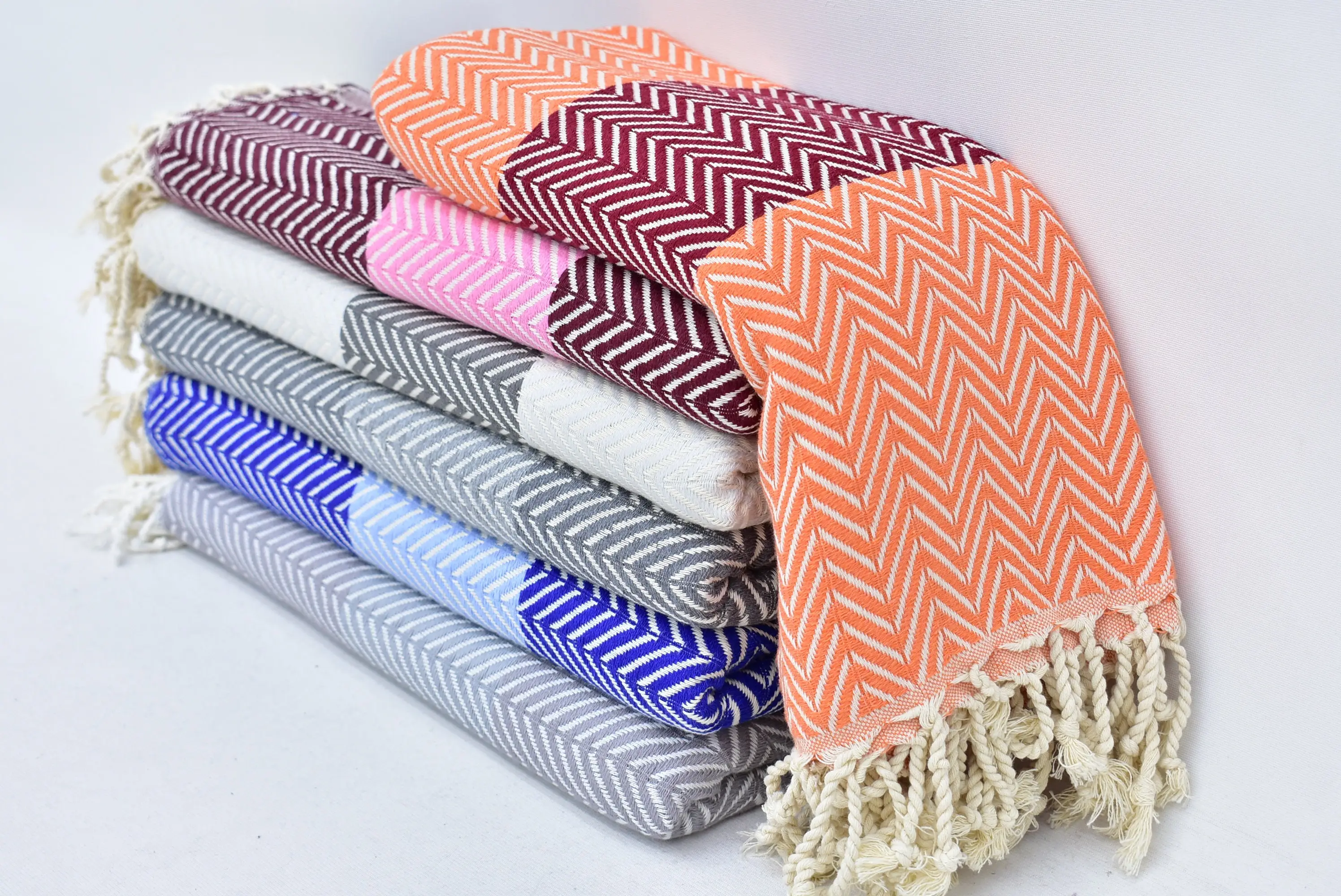 Turkish Bath Towel, White-Dark Gray Chevron, 70x40 Inches - 1
