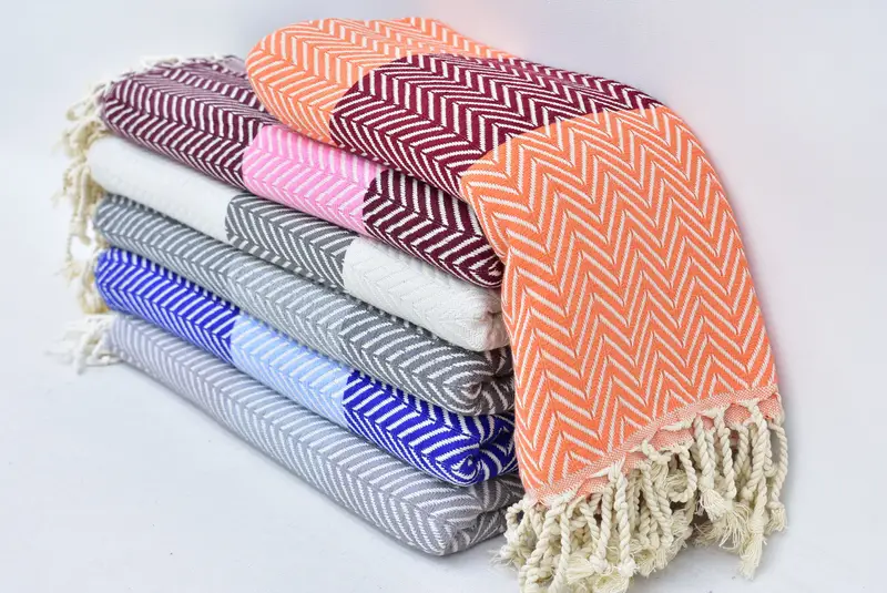 Turkish Bath Towel, White-Dark Gray Chevron, 70x40 Inches