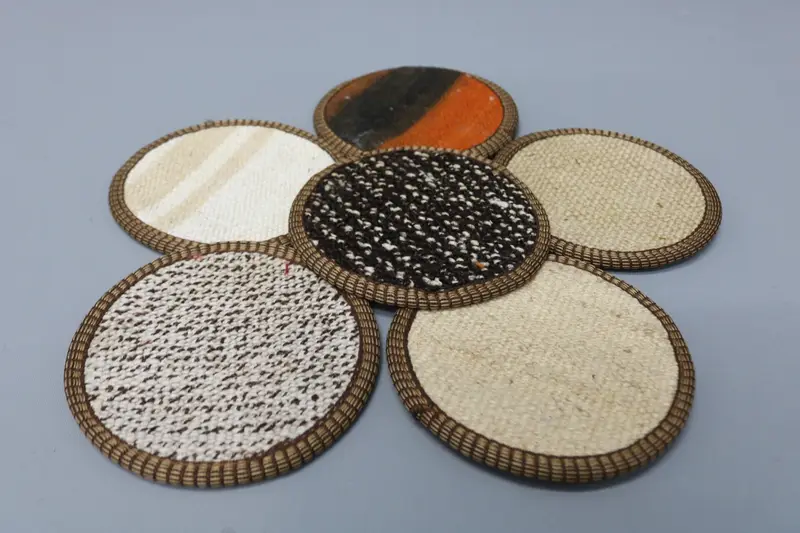 Rot-weiß gestreifter Untersetzer, langlebiger runder Untersetzer