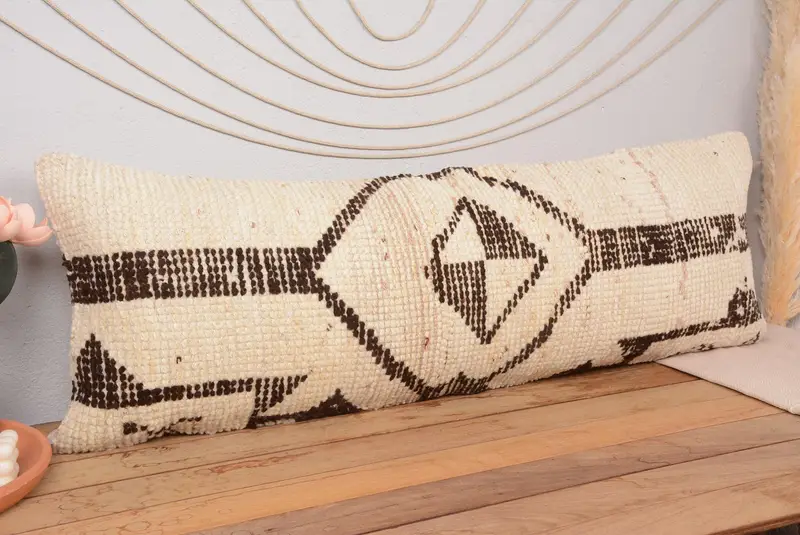 Besticktes rechteckiges Kissen, Vintage gestreiftes Kissen