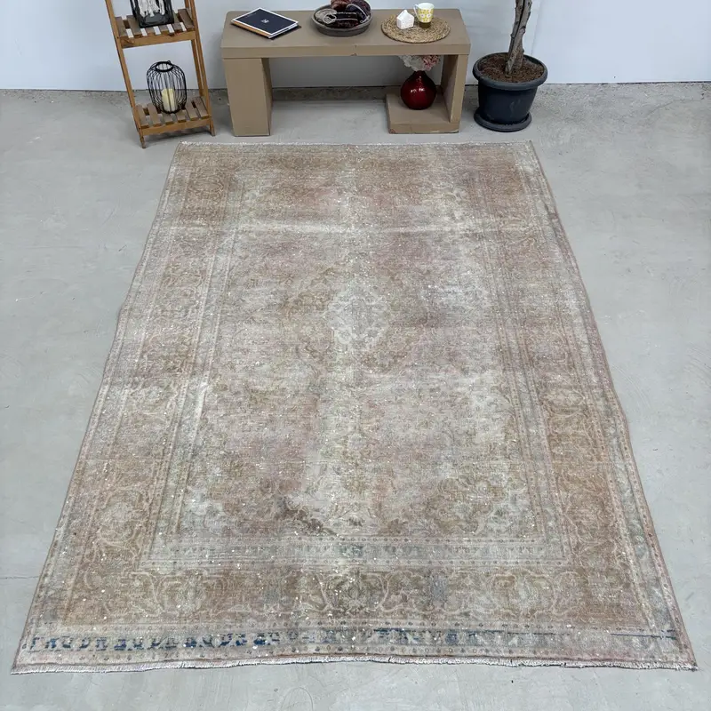 Vintage Turkish Rug 6.4x9.4 ft (195x285 cm), Oushak Brown Floral Rug - 1
