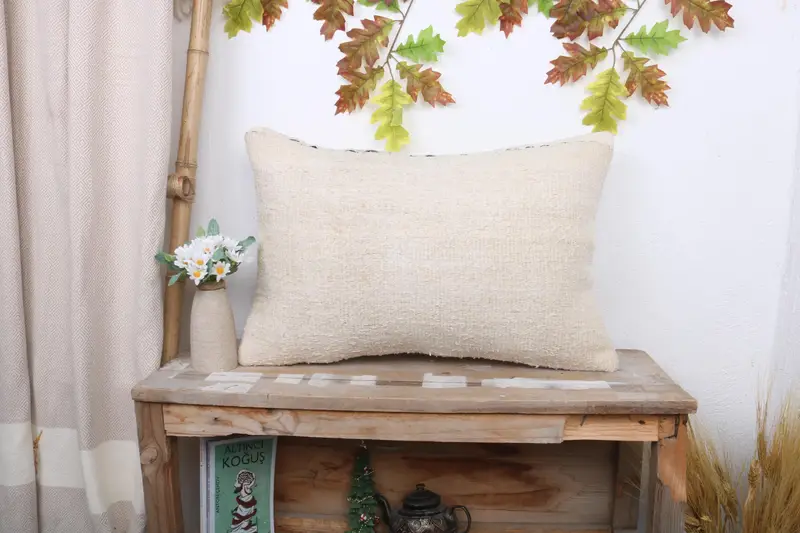 Handgefertigtes südwestliches besticktes Kissen, 16x24 weißes Wurfkissen