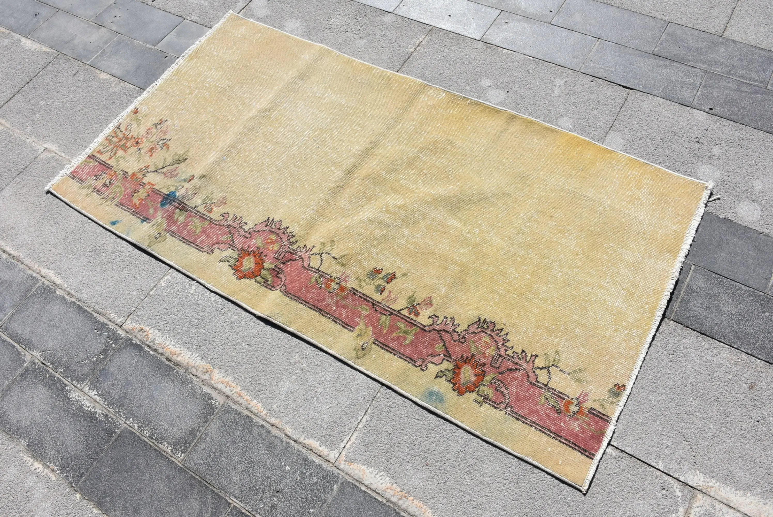 Turkish Rug, Small 2.5x4.9 ft Vintage Rug, Yellow Red Floral Wool Rug - 1