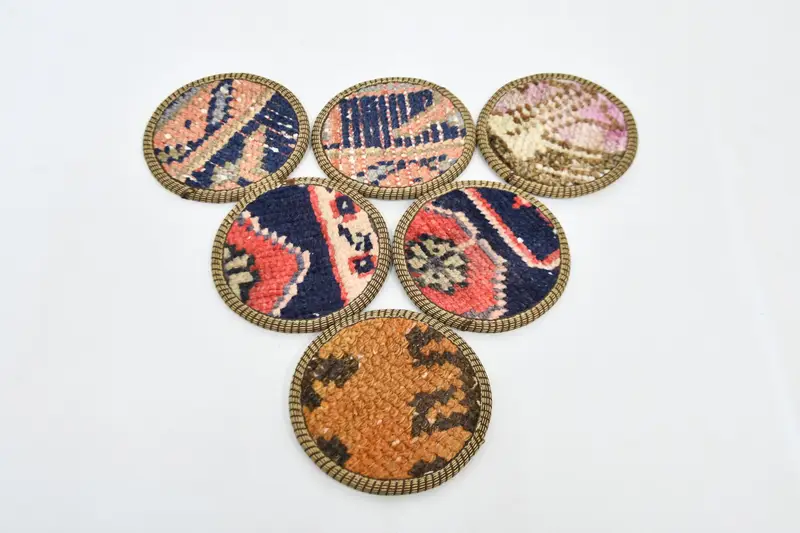 Posavasos redondos bohemios rojos y bronce, posavasos bohemios con estilo