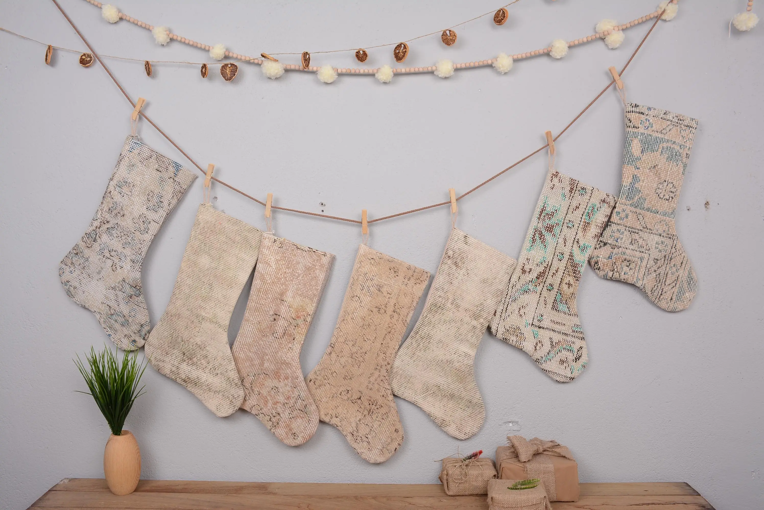 Şenlikli Kilim Deseni, 7 İnç Noel Süs Çorabı - 1