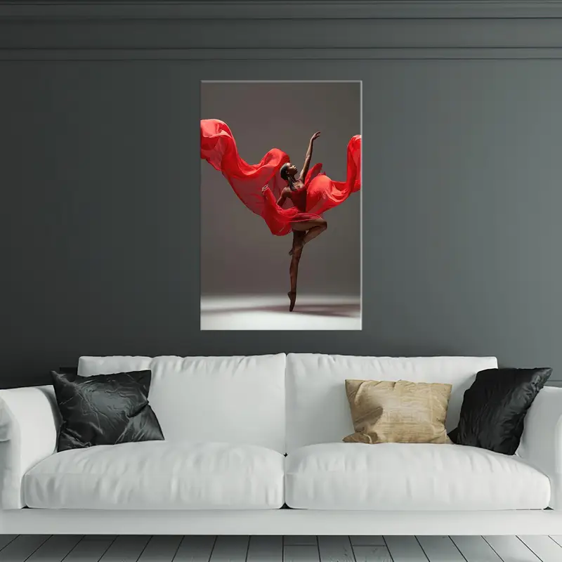 Moderne, bedruckte Leinwandkunst mit roter Ballerina und afrikanischer Frau