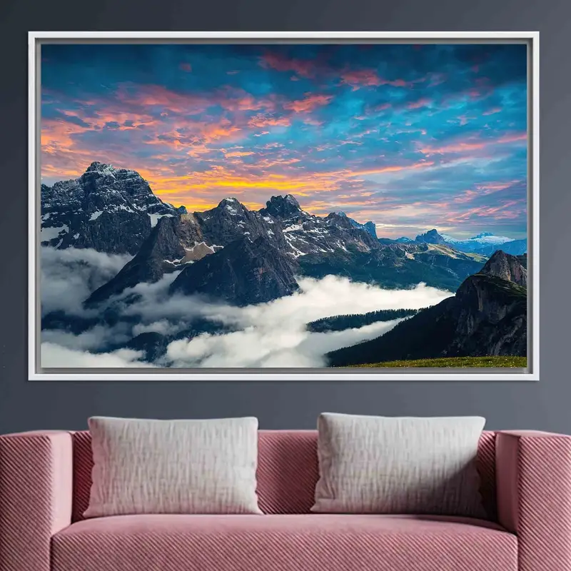 山のキャンバスの夕日: ドロミテ アルプス、イタリアの風景