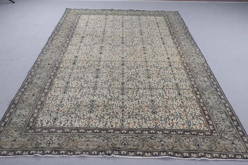 Elegant Beige & Green Rug, 6.4x9 ft Patchwork Design