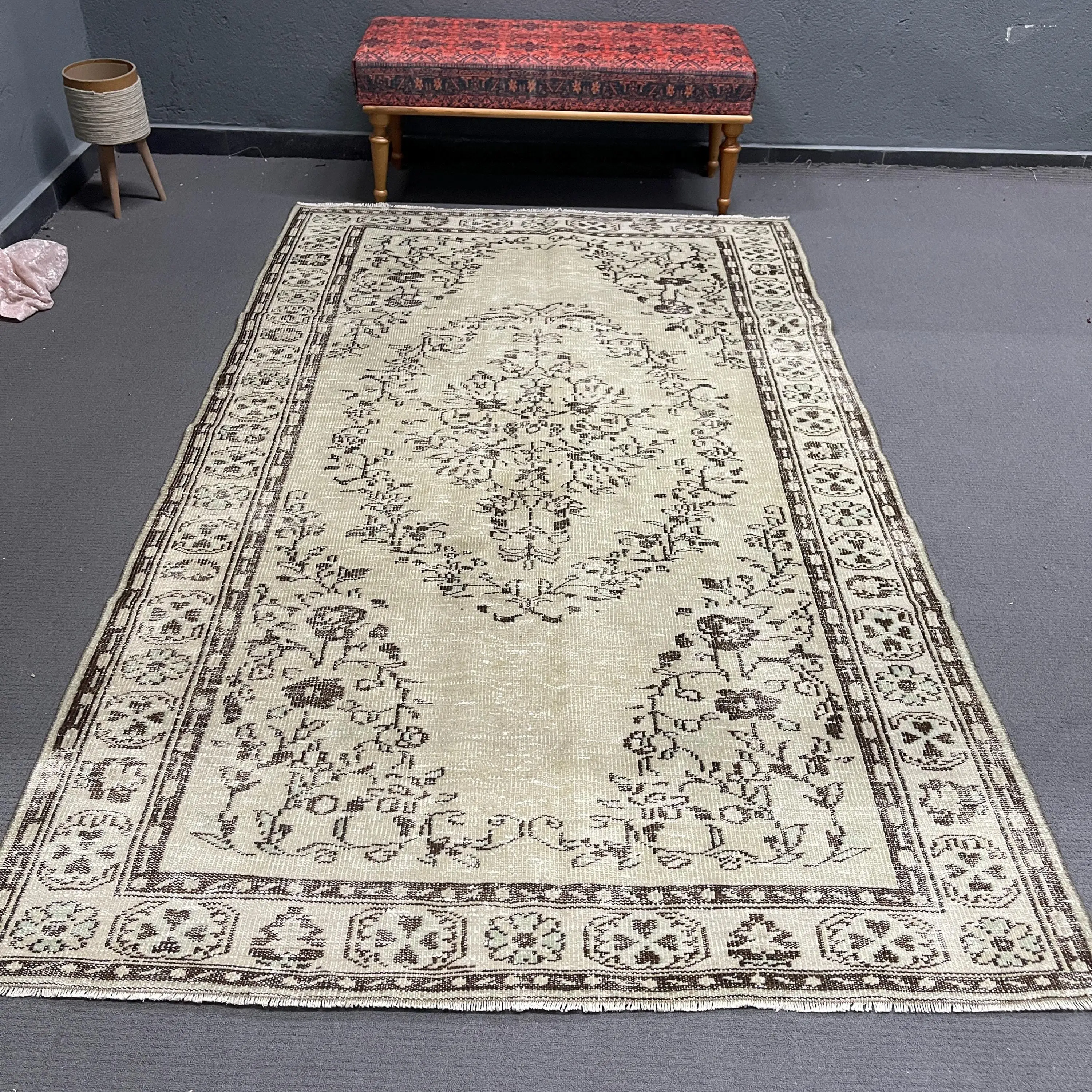5.2x9 ft Vintage Türk Halısı, Büyük Halı, Kahverengi Beyaz Ombré Yün Halı - 1