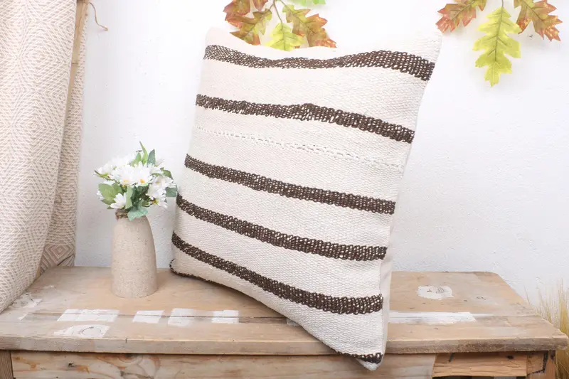Vintage Pillow, Handmade Kilim Cushion, Muted Pillow Case, 18x18 Beige Cushion Case, Pillow Cover, Turkish Kilim Pillow - 4